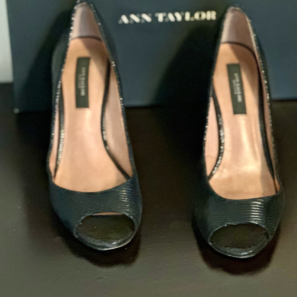Ann Taylor Black Heels with Peep Toe Design